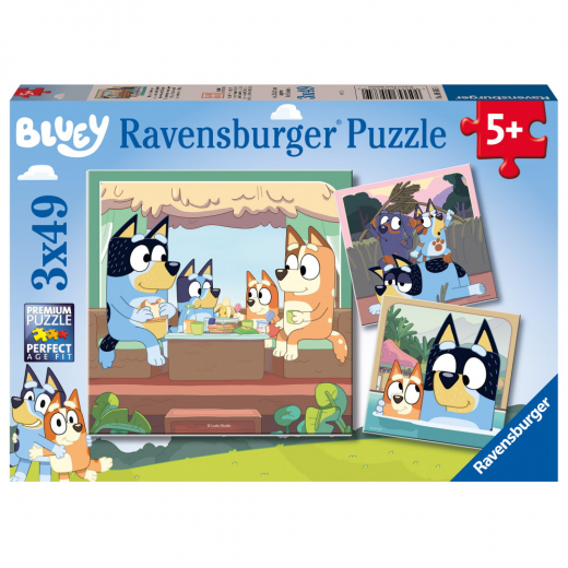 Ravensburger: Bluey 3x49 Brikker i gruppen PUSLESPIL / Puslespil til børn hos Spelexperten (10105685)