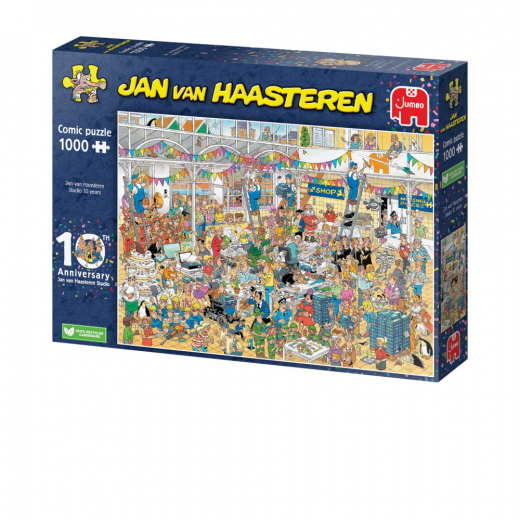 Jan van Haasteren - Jan Van Haasteren Studio 10 Years 1000 brikker i gruppen PUSLESPIL / 1000 brikker hos Spelexperten (1110100028)