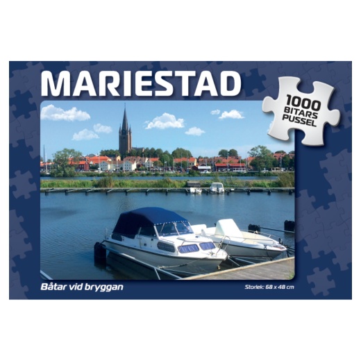 Puslespil: Mariestad Båtar vid bryggan 1000 Brikker i gruppen PUSLESPIL / 1000 brikker hos Spelexperten (4061)
