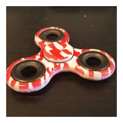 Fidget Spinner - Groovy Polka i gruppen  hos Spelexperten (BA-FSPING08)