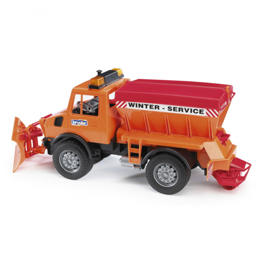 Bruder MB Unimog winter service with snow plough i gruppen  hos Spelexperten (BR2572)