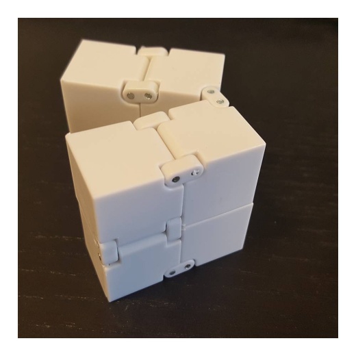 Fidget Infinity Cube - White i gruppen  hos Spelexperten (FINCUBE01)