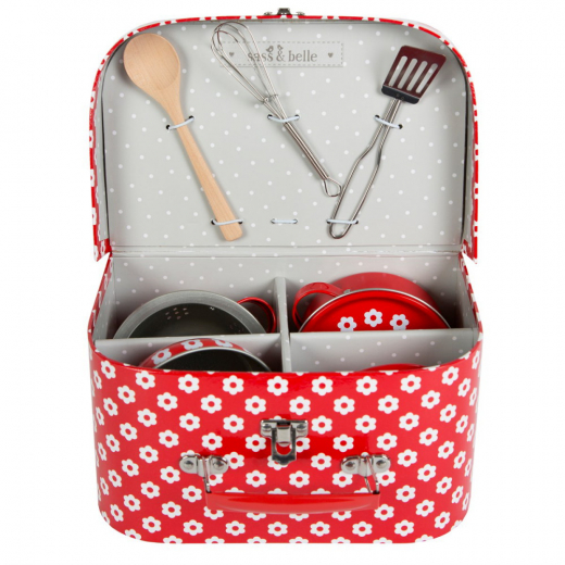 Kids Kitchen Cooking Set - Sass & Belle - Red Daisies i gruppen LEGETØJ / Rollespil / Legekøkken hos Spelexperten (JEUX003)