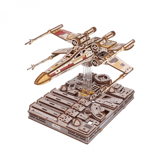 Ugears Luke Skywalkers X-Wing Starfighter Star Wars i gruppen PUSLESPIL / Modelbygning / Ugears hos Spelexperten (UG70269)