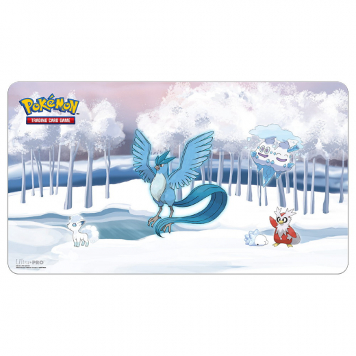 Pokémon TCG: Frosted Forest Playmat i gruppen SELSKABSSPIL / Tilbehør / Andet hos Spelexperten (ULT15982)