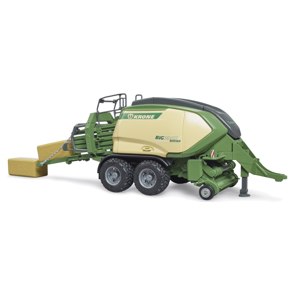 Bruder Krone Big Pack 1290 med 2 firkantede baller hø