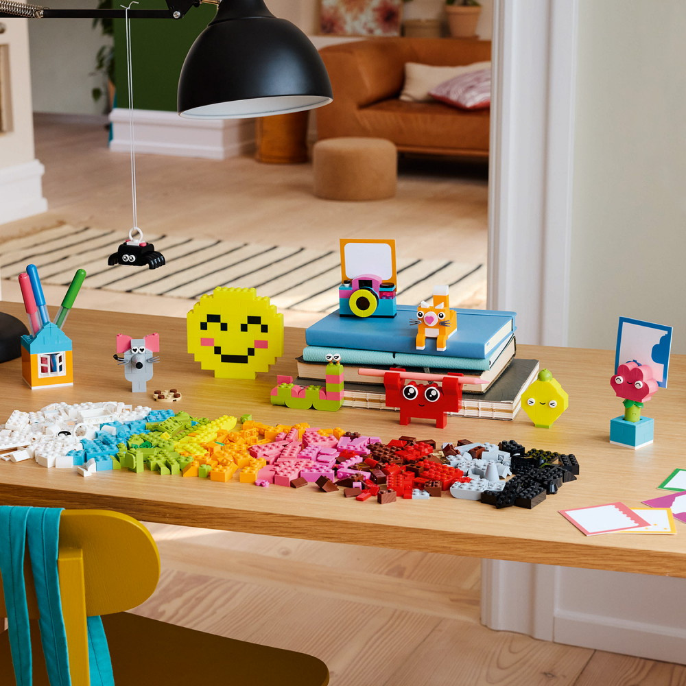 LEGO Classics - Kreativ glad æske