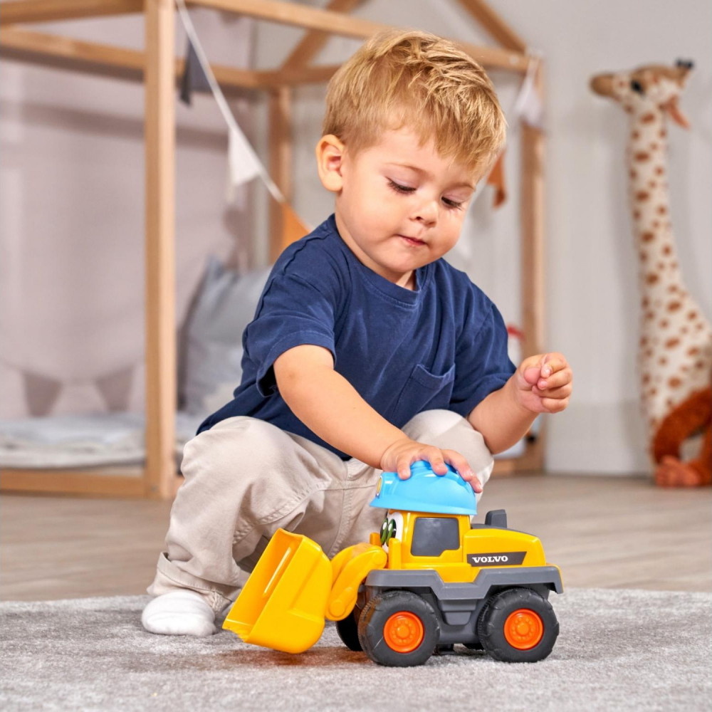 ABC Lucy læsser Volvo læsser på hjul