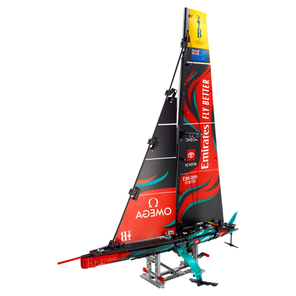 LEGO Technic - Emirates Team New Zealand AC75 yacht