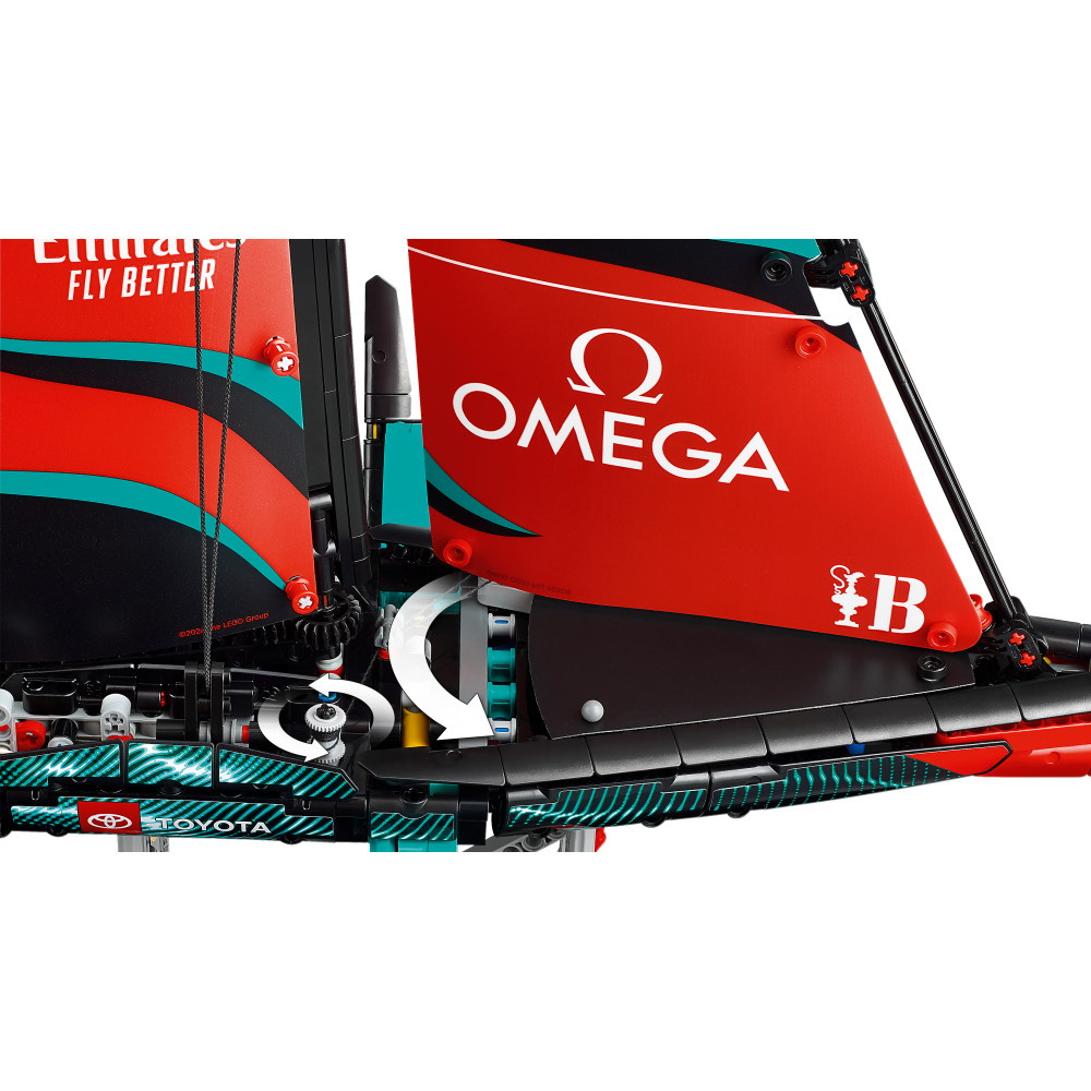 LEGO Technic - Emirates Team New Zealand AC75 yacht