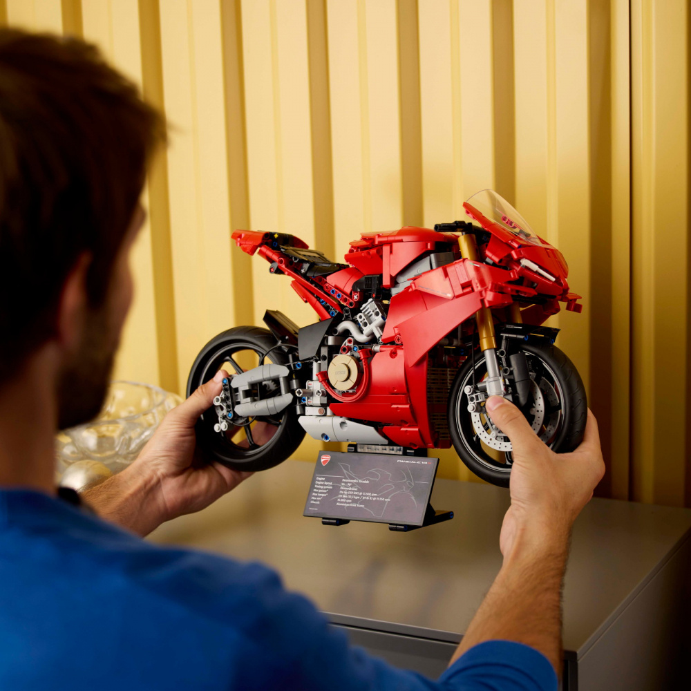 LEGO Technic - Ducati Panigale V4 S-motorcykel