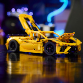 LEGO Technic - Chevrolet Corvette Stingray LEGO Technic - Chevrolet Corvette Stingray