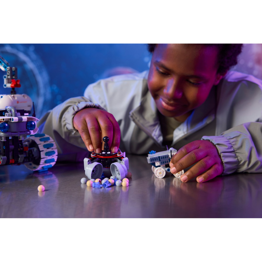 LEGO Technic - Lunar Outpost månerover-rumfartøj
