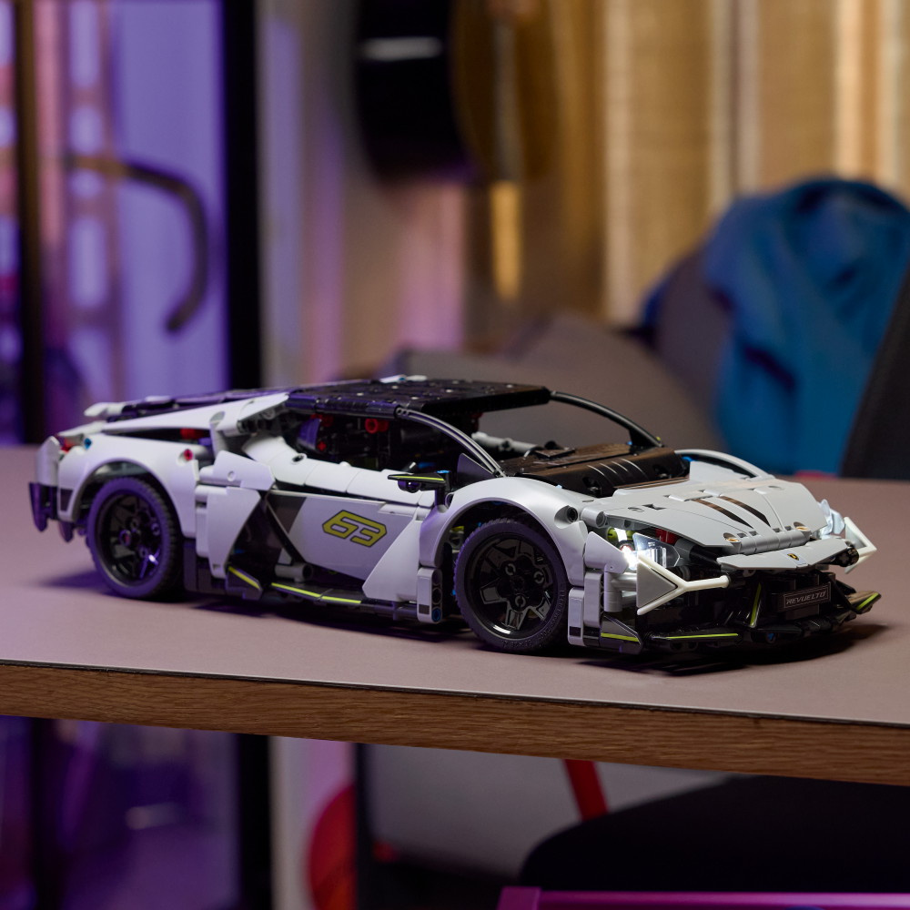 LEGO Technic - Lamborghini Revuelto-supersportsvogn