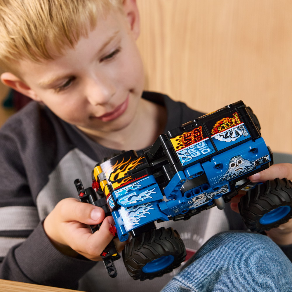 LEGO Technic - Monster Jam Grave Digger Fire and Ice
