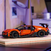 LEGO Technic - Bugatti Chiron Pur Sport-hyperbil LEGO Technic - Bugatti Chiron Pur Sport-hyperbil