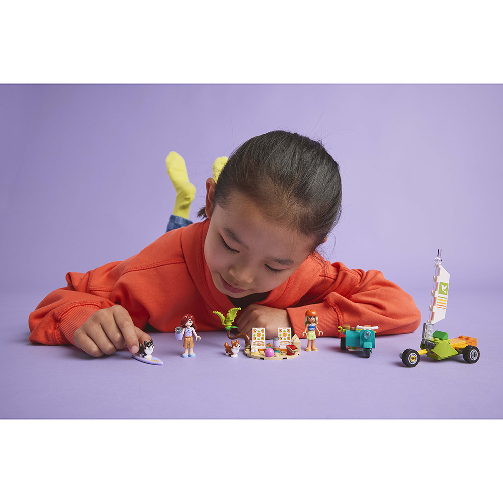 LEGO Friends - Eventyr med surfende hunde og scooter