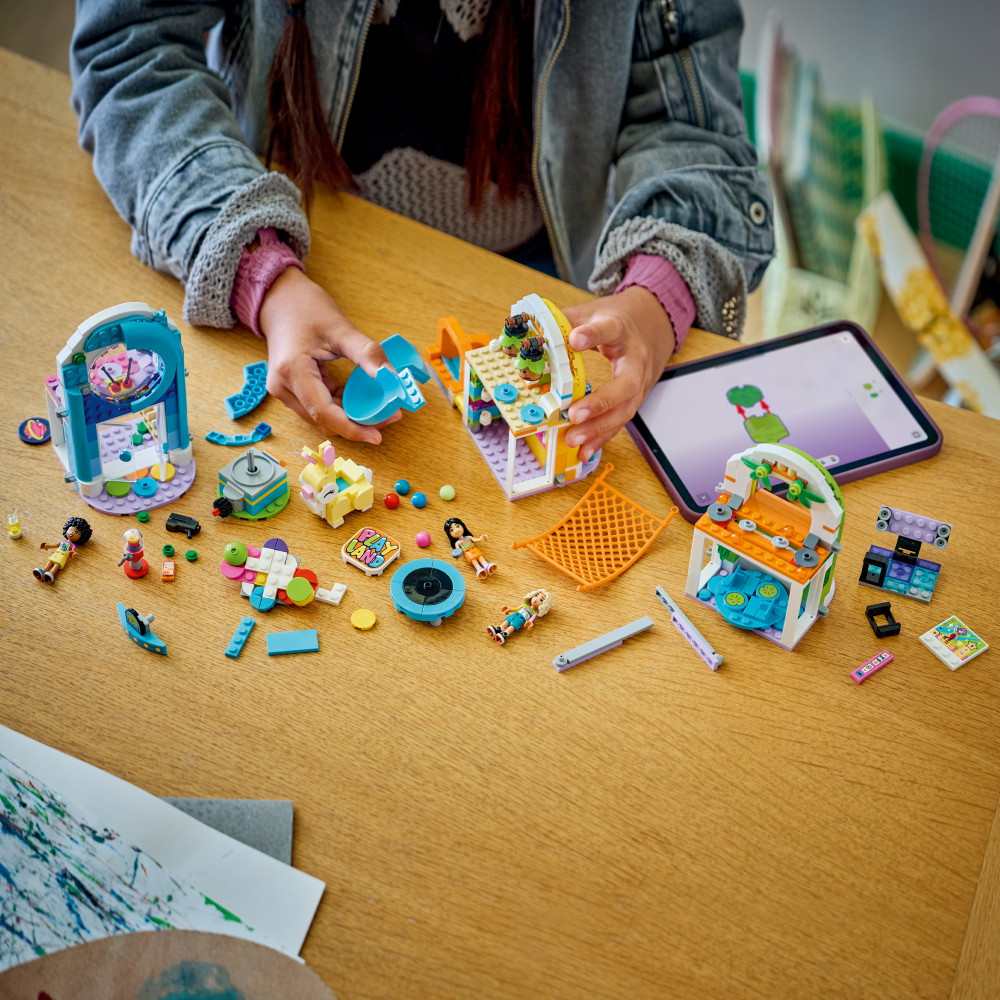 LEGO Friends - Sjovt Indendørs Legeland