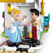 LEGO Disney - Askepots slot og hest med vogn LEGO Disney - Askepots slot og hest med vogn
