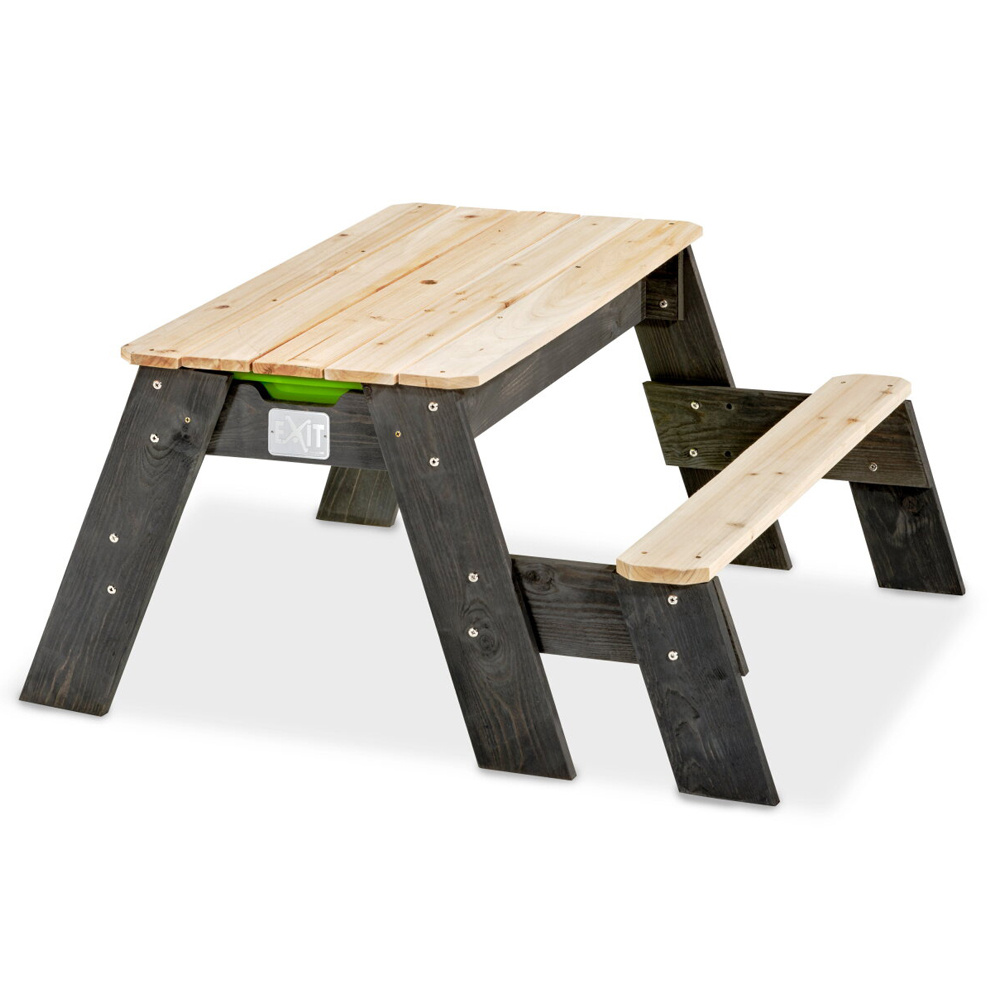 Accent sand, water and picnic table (1 bench)