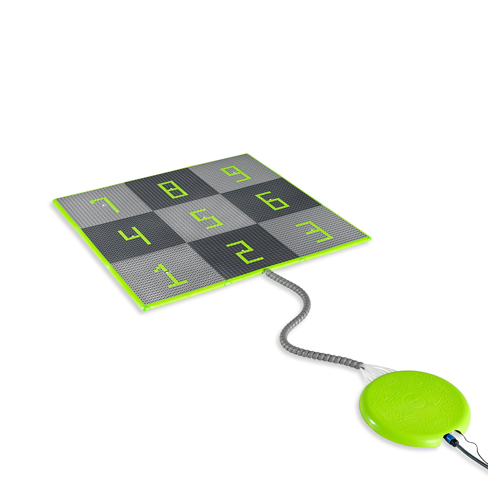 EXIT Sprinqle water tiles 150 x 150 cm