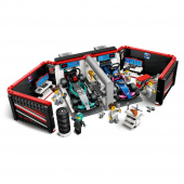 LEGO City - F1-garage: Mercedes-AMG og Alpine-biler LEGO City - F1-garage: Mercedes-AMG og Alpine-biler