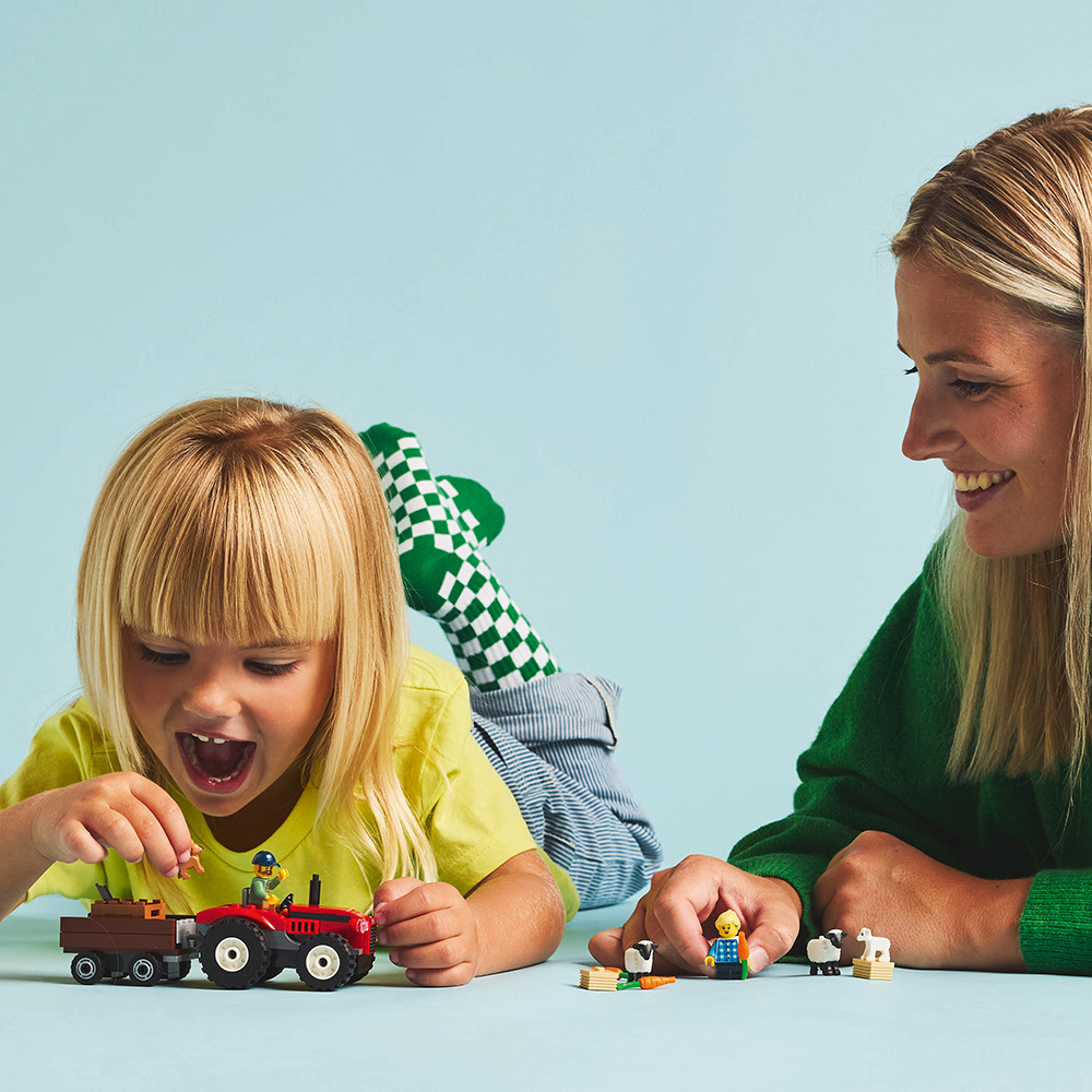 LEGO City - Rød traktor med anhænger og får