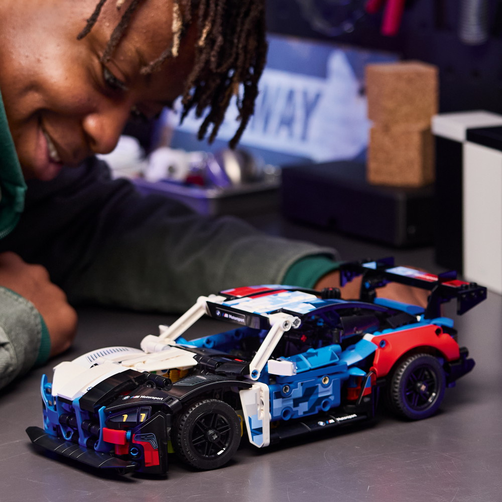 LEGO Technic -  BMW M4 GT3 EVO-racerbil