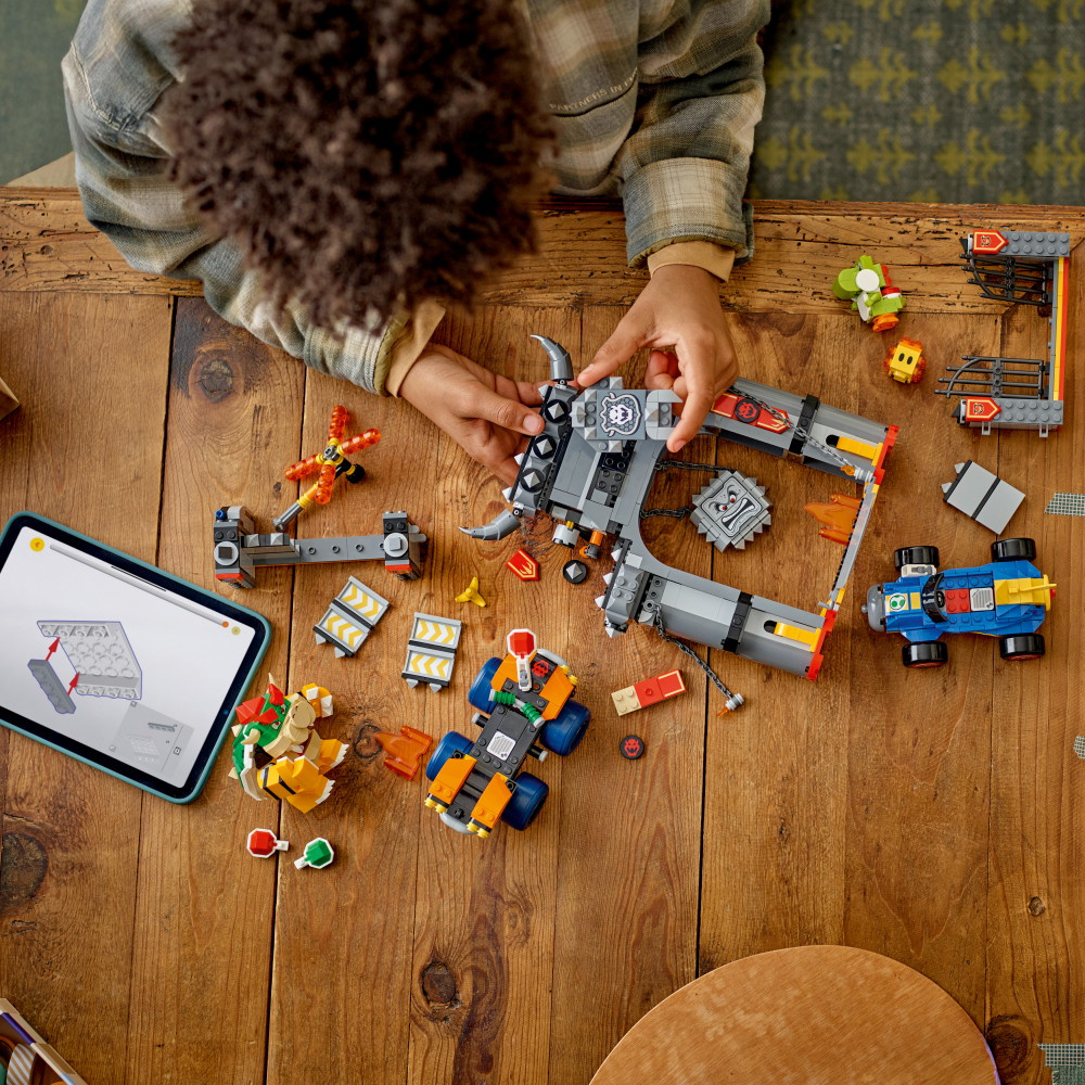 LEGO Super Mario - Mario Kart Bowser's Castle