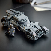LEGO Super Heroes DC - Batman v Superman Batmobile LEGO Super Heroes DC - Batman v Superman Batmobile