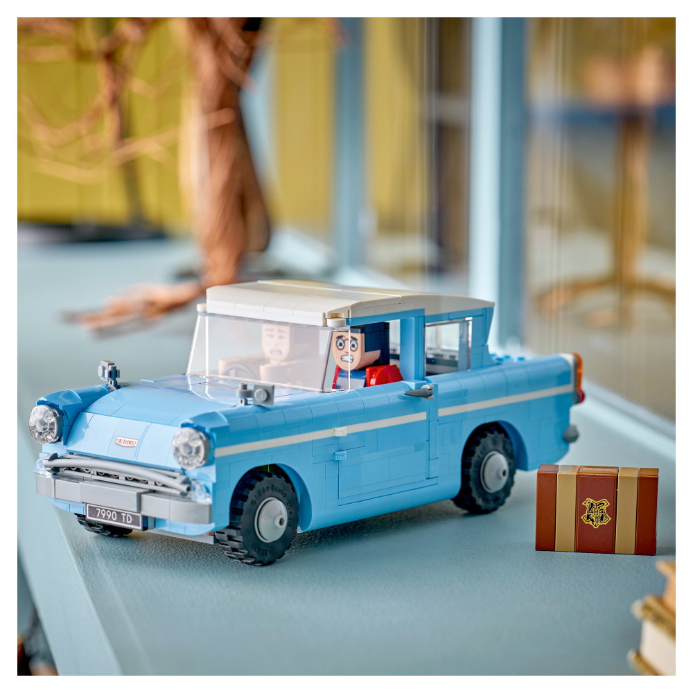 LEGO Harry Potter - Fortryllet Flyvende Ford Anglia