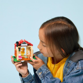 LEGO Animal Crossing - Goldie i sit hyggelige hus LEGO Animal Crossing - Goldie i sit hyggelige hus