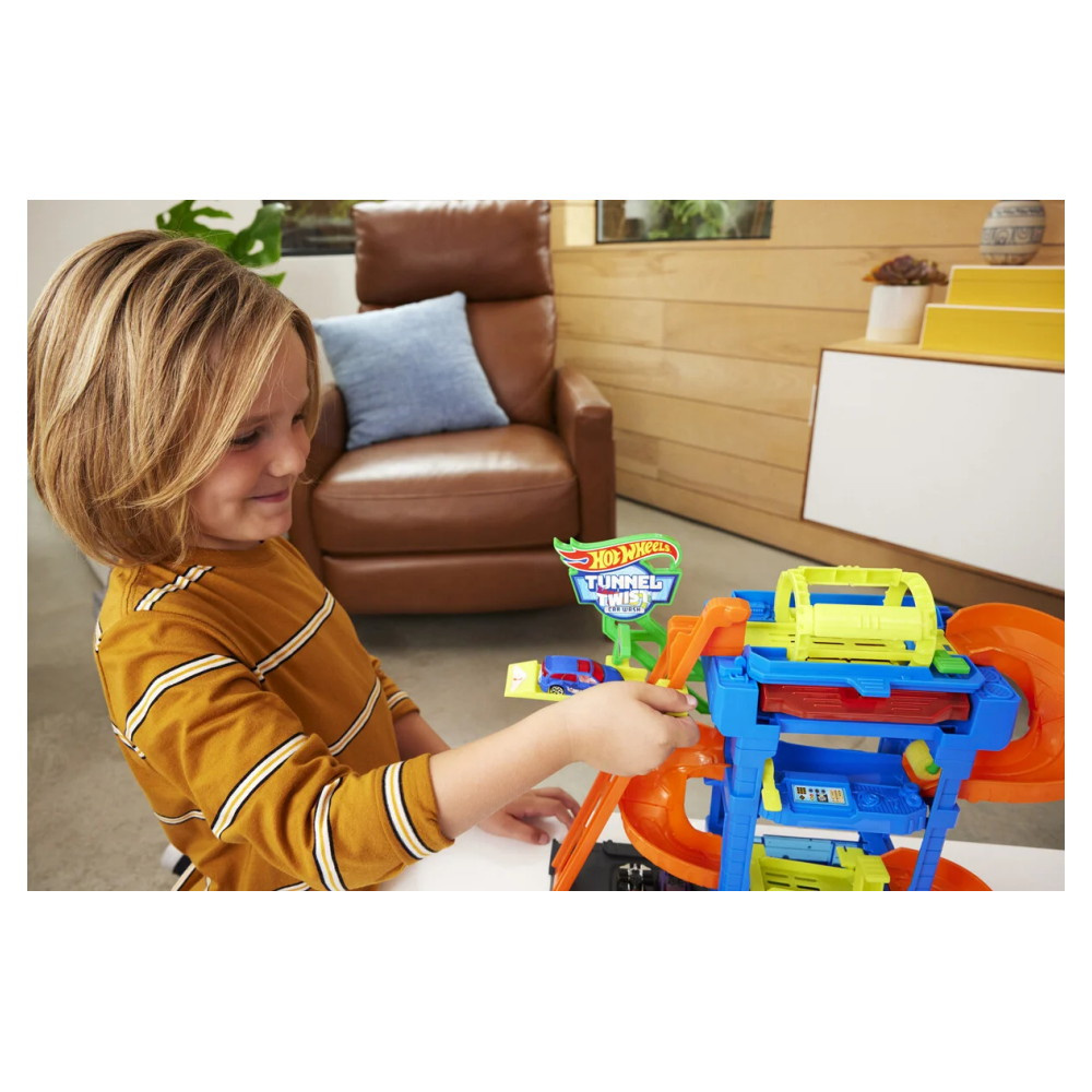 Hot Wheels City Tunnel Twist Car Wash