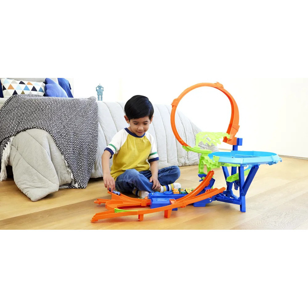 Hot Wheels Mid-Air Crash