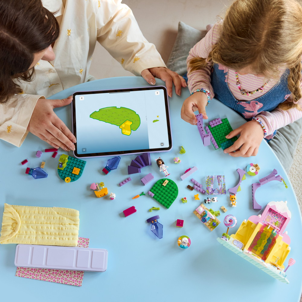 LEGO Gabby's Dollhouse - Gane-guf-bjerget og Kattehaven