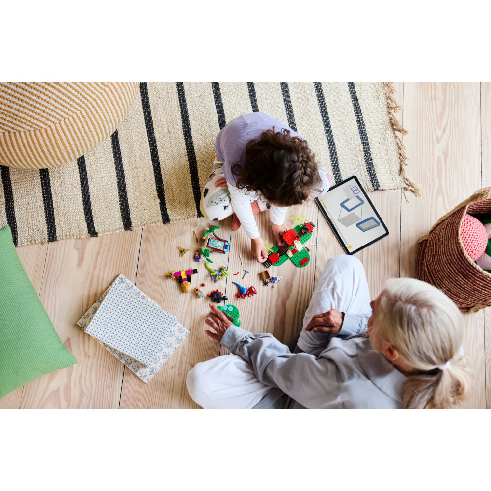 LEGO Marvel - Spideys og Gobbys raptor-kamp ved træhytten