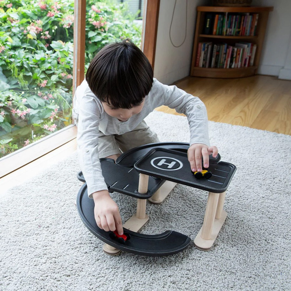 PlanToys Race N Play Bilgarage