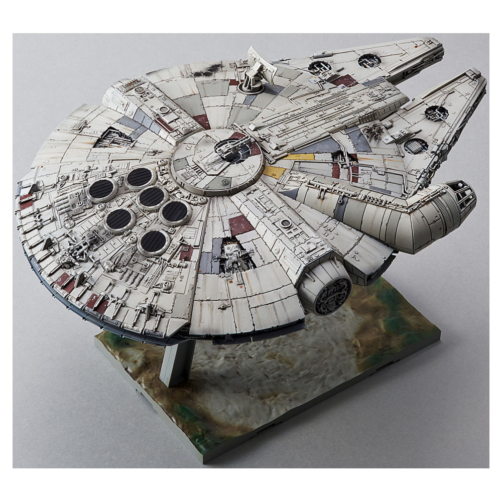 Revell - Millennium Falcon: The Last Jedi 1:144